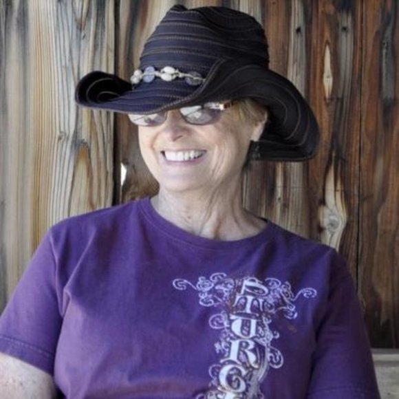 Meet your Posher, Joyce - Picture 1 of 1